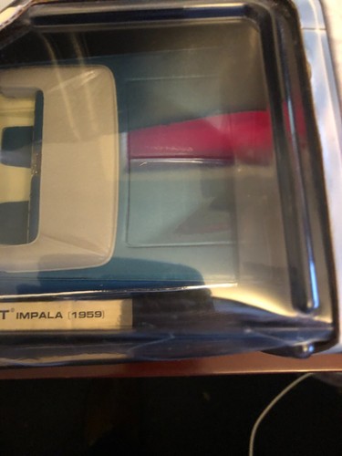 Road Legends 1959 Chevrolet Impala Convertible 1:18 Scale Diecast NIB - Picture 14 of 14