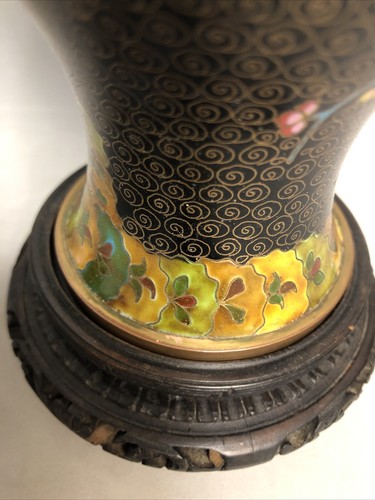 Rare Black Pair of Chinese 9.5" Cloisonné Vases Floral Motif With Wooden Stands - Picture 5 of 12
