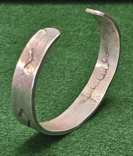 Early Native American Navajo Stamped Ignot Silver Cuff Bracelet - Picture 15 of 16