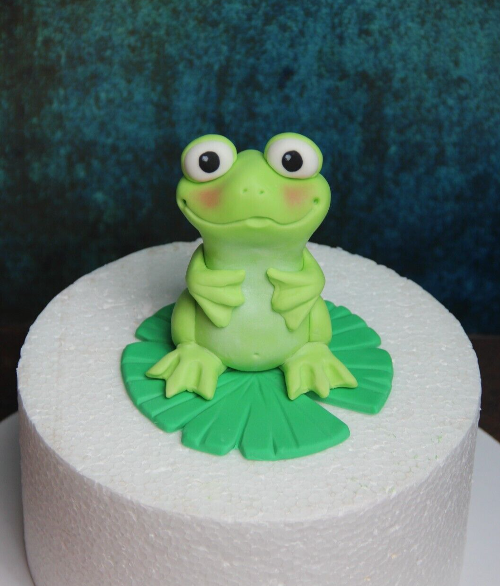 FROG and leaf handmade fondant cake topper decoration