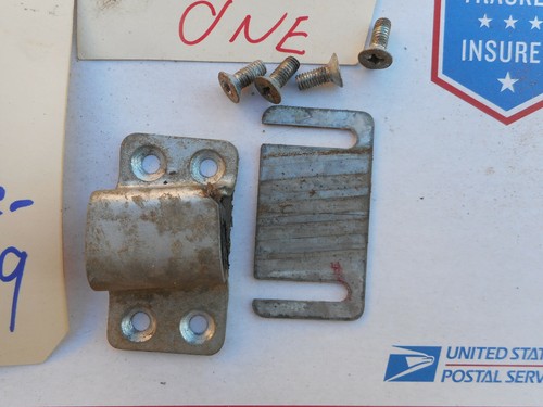 Mercedes Benz Door Striker Latch Plate Right W108 W109 Locking Eye turschlob KK - Picture 2 of 8