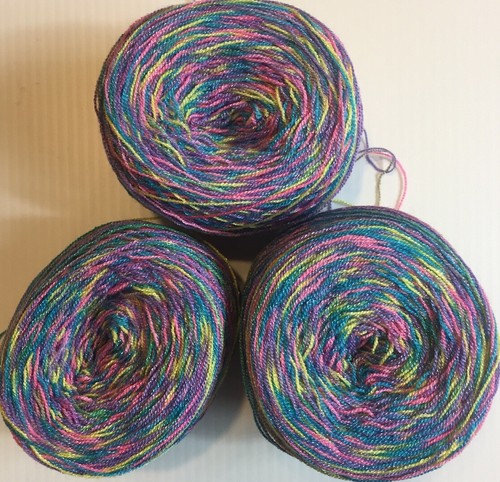 Lace yarn Crystal Color 348 Acrylic/Rayon. 900 yards per ball. 1 lot of 3. - Picture 3 of 3