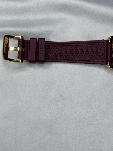 Nuovissimo orologio donna Movado audace quadrante oro cinturino silicone bordeaux 3600717 - Foto 12 di 13