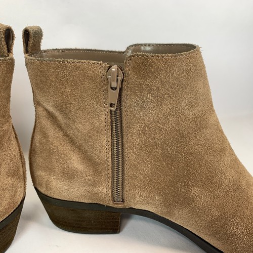 Vince Camuto VO BRYNN Booties Tan Suede Leather Fringe Ankle Low Heel Zipper 9.5 - Picture 12 of 23