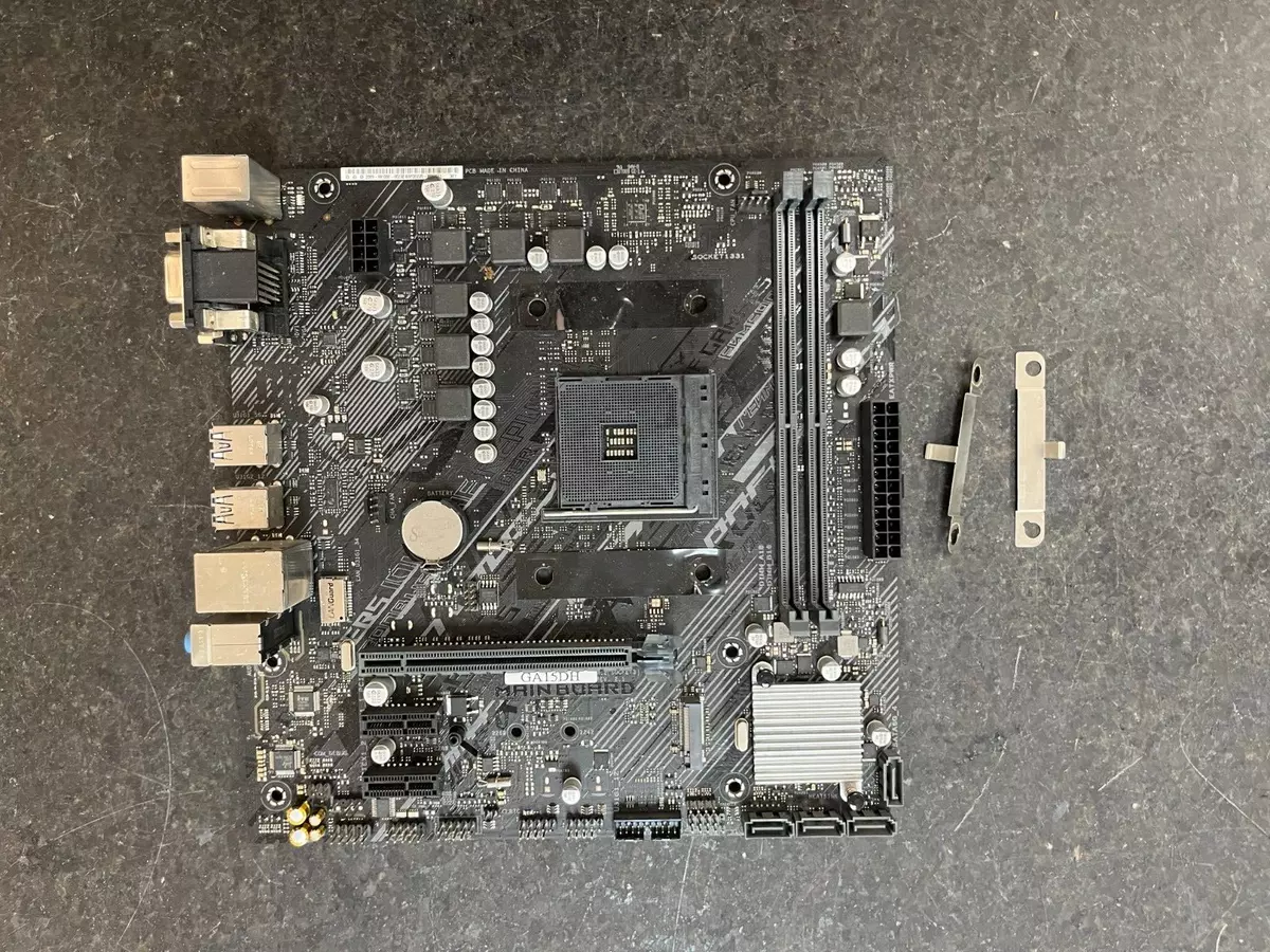 ASUS ROG STRIX GA15DH AMD CHIPSET B450 SOCKET AM4 MOTHERBOARD NO I O Shield