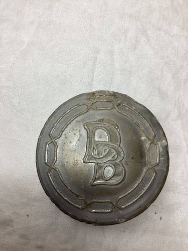 Antique 1920s Dodge Brothers Threaded Grease Caps, Hub Caps, Aluminum Axel Caps - Picture 2 of 14