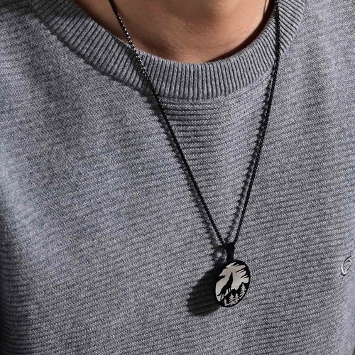 Howling Wolf Pendant Stainless Steel Black Viking Norse Celtic Round Necklace - Picture 2 of 5