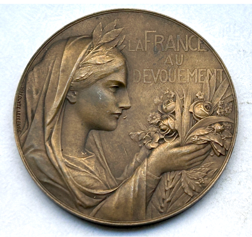 FRANCE AU DEVOUEMENT BRONZE MEDAL 1914 - 58mm, 78g - Picture 1 of 2