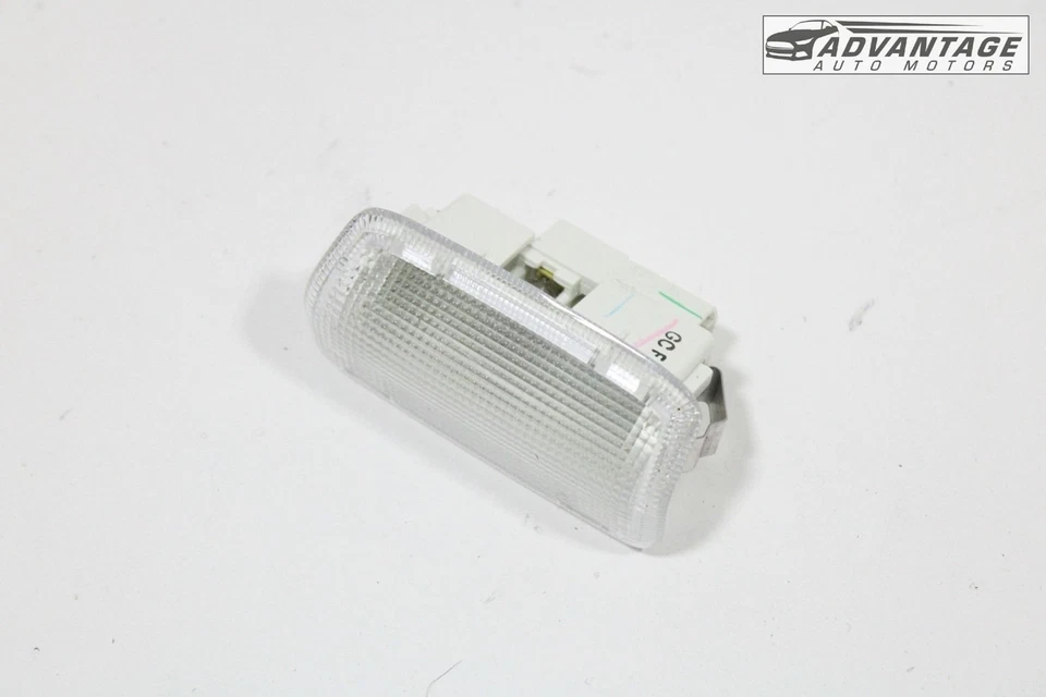 NISSAN ARMADA 2017-2022 PANEL PUERTA TRASERA DERECHA CORTESÍA LUZ PASO LÁMPARA Foto 4 de 4