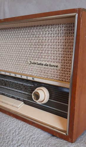Telefunken Jubilate de Luxe 1361 Röhrenradio – 60er Jahre – mit magischem Auge! - Bild 3 von 18