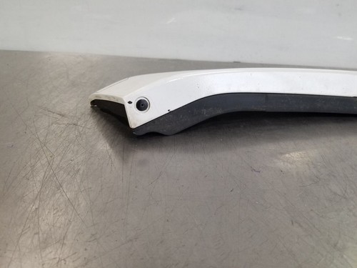 10-23 TOYOTA 4RUNNER DRIVER LEFT REAR DOOR ARCH MOULDING WHITE - SEE IMAGES - Picture 3 of 12