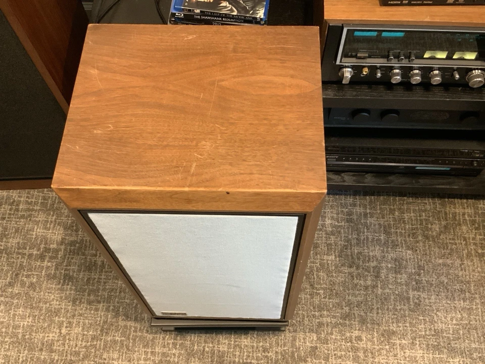 Par de Altavoces KLH Modelo Cinco 5 De Colección - Nuevos Crossovers Nuevo Paño Parrilla con Soportes Foto 4 de 4