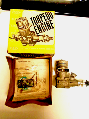 K&B /AURORA -Torpedo .40 Control Line Glow Model Airplane Engine w/Box