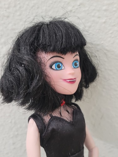 Hotel Transylvania Spook-Tacular Bride Mavis Doll - 2018 - Picture 2 of 7