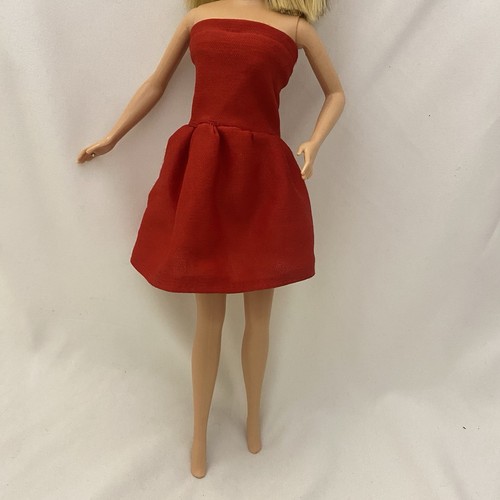 De colección Muñeca Barbie Ropa Tenis Mameluco Rojo Tubo Vestido Azul Tubo Danza Magia - Imagen 8 de 10