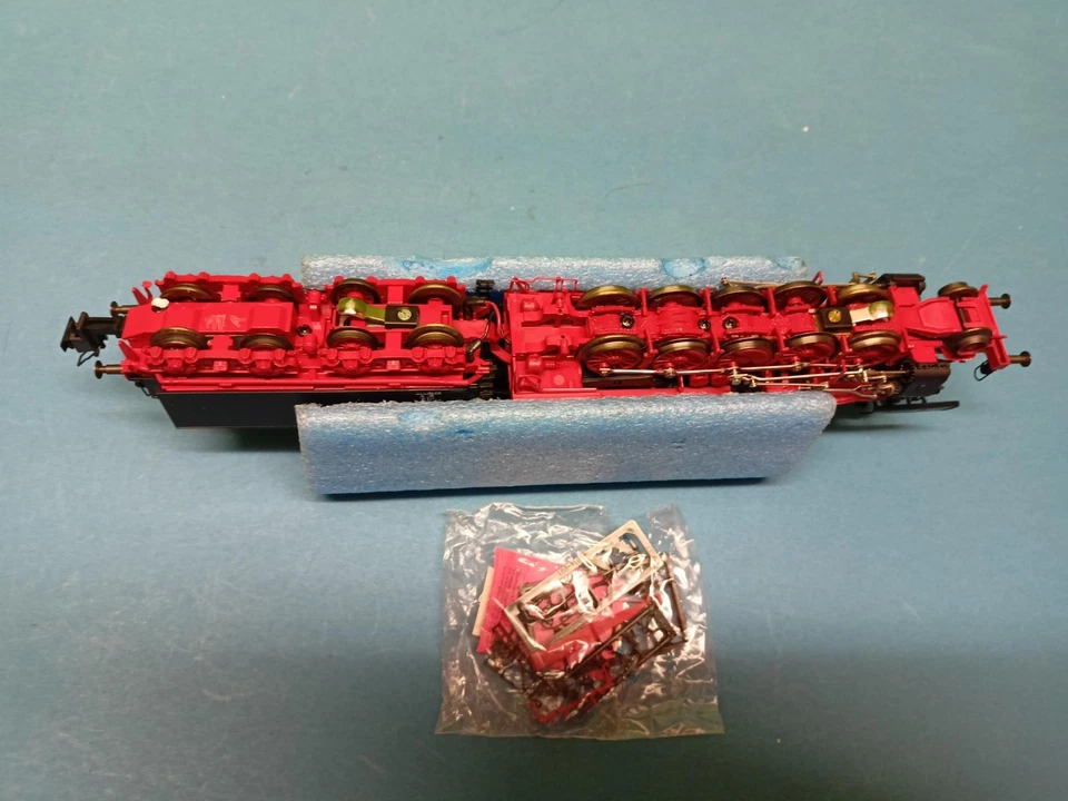 Trix Express Umbau ROCO 43288 BR 50 analog - Bild 4 von 4