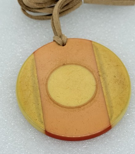 Vintage Bakelite Catalin Billiard Pool slice pendant necklace - Picture 8 of 9