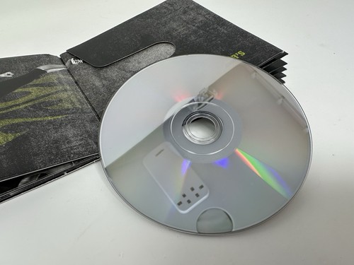 LesMills Combat 5 DVDs Workout Set NEW Medium Gloves Fitness Guide - MINT Discs - Picture 11 of 22