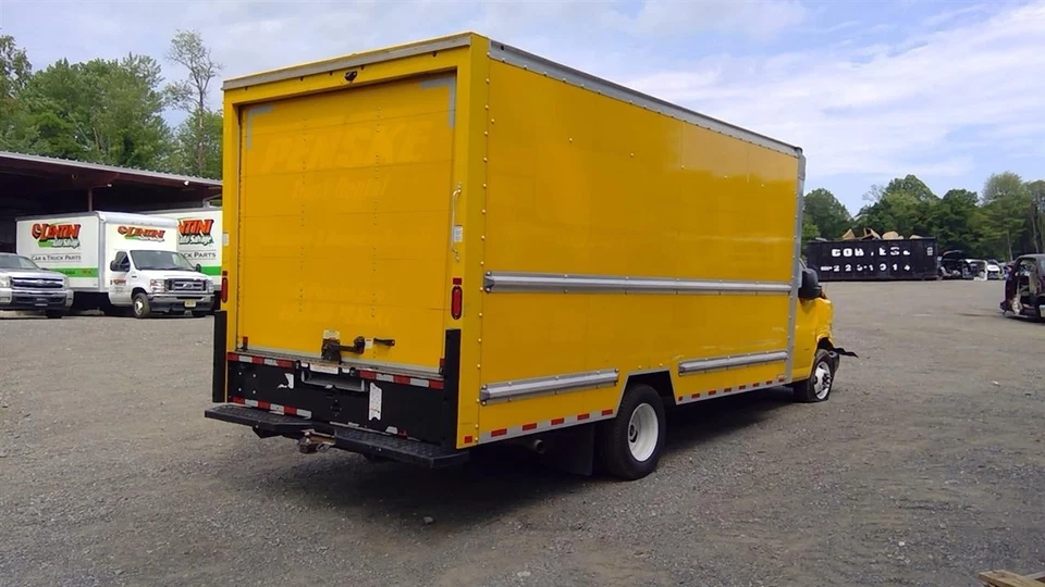 Used Fuel Tank fits: 2021 Gmc Savana 3500 van gasoline Cutaway Van 33 gallon Gra - Imagem 2 de 4