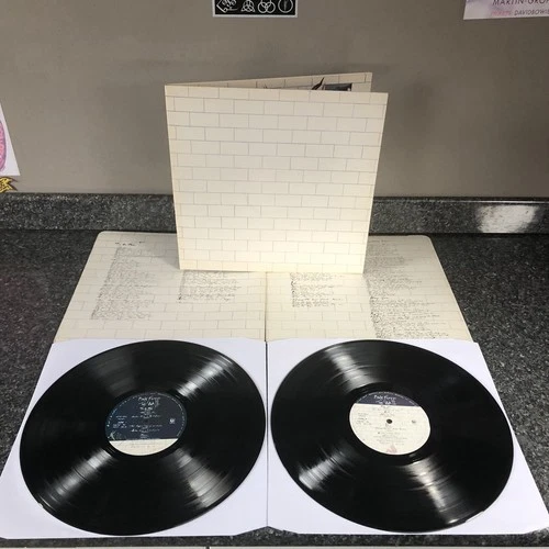 LP DOUBLE VINYL PINK FLOYD ALBUM THE WALL 1979 UK 1ST PRESS SHDW 411 EX/EX