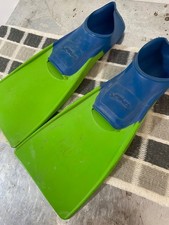 FINIS Floating Swim Fins Kids Youth Size US Jr 8  11 EU 26  29 Training Pool