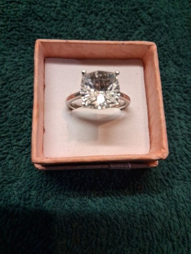Size 7 Platinum/Sterling Cushion Ring Made With Crystal From Swarovski (988) - Picture 6 of 15