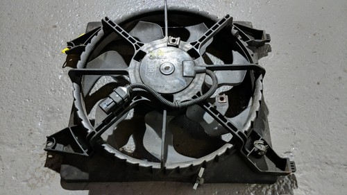 Hyundai Santa Fe Mk2 2.2 Ventilator Electric Cooling Fan LH - Picture 3 of 4