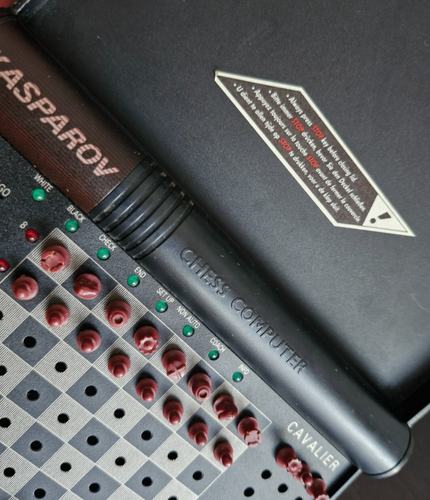 Computadora electrónica de juego de ajedrez vintage Saitek Kasparov Cavalier - Imagen 5 de 8