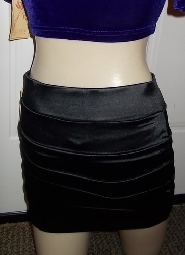 Mujeres Elegante Mini Falda GRANDE NUEVA CON ETIQUETAS NEGRO ASPECTO EN CAPAS Nylon ~ Mezcla de Spandex - Imagen 2 de 3