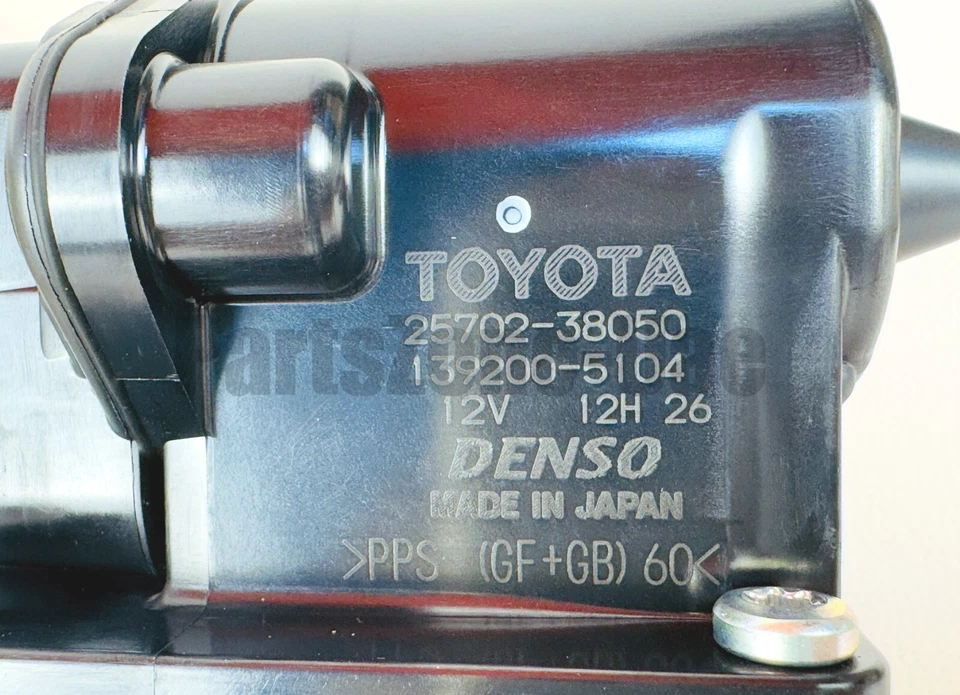 25702-38050 GENUINA TOYOTA SEQUOIA TUNDRA GX460 4,6 L INTERRUPTOR DE AIRE VÁLVULA DESVIADORA Foto 2 de 4