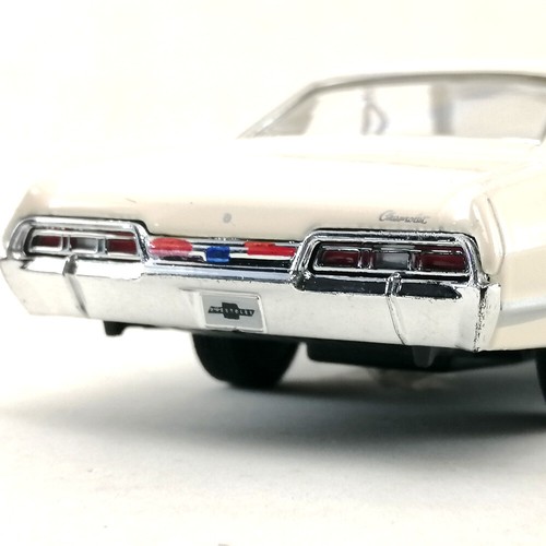 1967 Chevrolet IMPALA DieCast Model Car Kinsmart 1:43 Scale Toy Collection Hobby - Picture 11 of 60