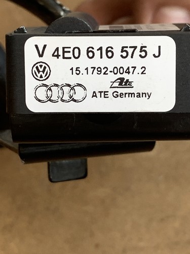 2004-2010 Audi A8 Quattro Acceleration Sensor Suspension Front Left OEM - Picture 6 of 11