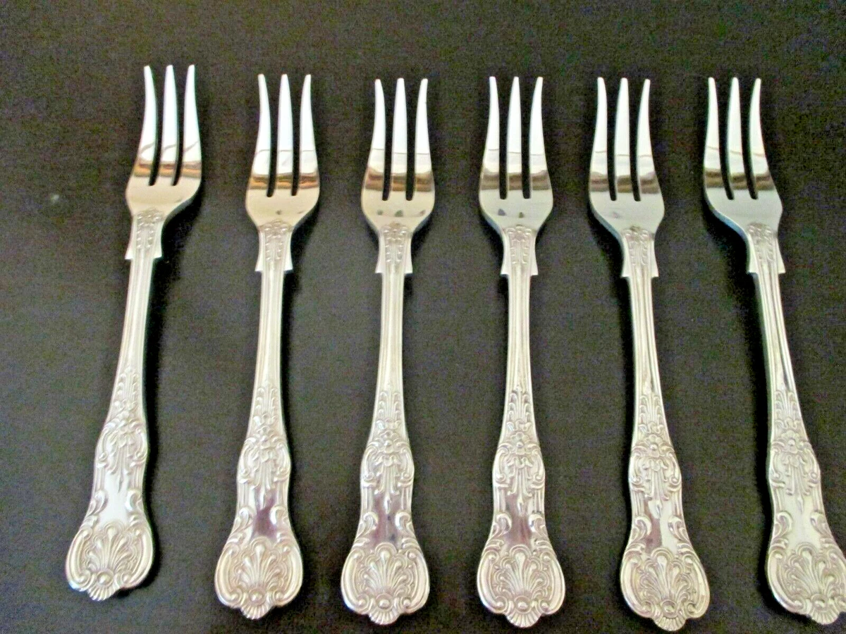 Roberts Belk Flatware In Antique Us Silver-Plated Flatware for