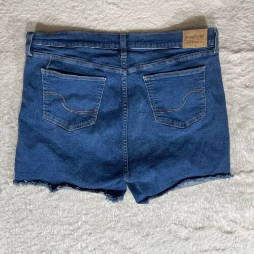 Pantalones cortos de tiro alto Signature by Levis Stretch Jean Heritage 20/W35 lavado medio J2Y - Imagen 2 de 4