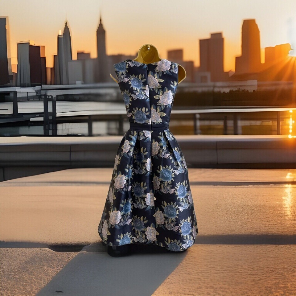 UK 12 Chi Chi London Navy Floral Skater Occasion Dress UK 12 (US 8) EUR