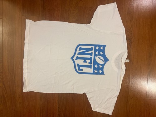 Bud light NFL T-shirt mens large white beer america national football league