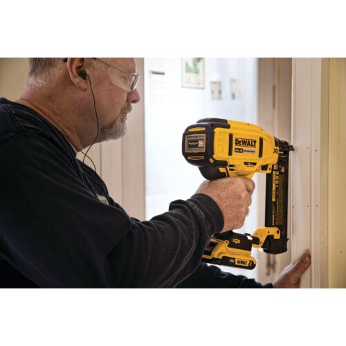 Kit de clavadora Brad inalámbrica DEWALT 20V MAX* 18GA (DCN680D1) - Imagen 5 de 7