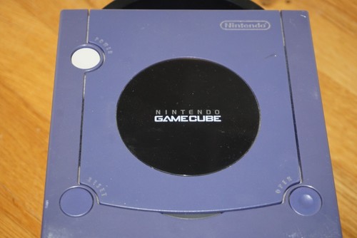 Consola Nintendo Gamecube 2001 (para reparación o repuestos) - Imagen 4 de 12