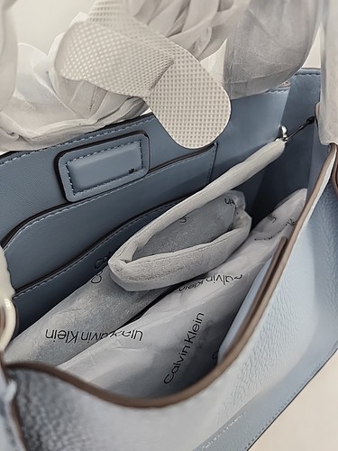 NEW Calvin Klein Rita Bucket Bag. Blue 8"H x 9.5"W x 5"D - Picture 9 of 9