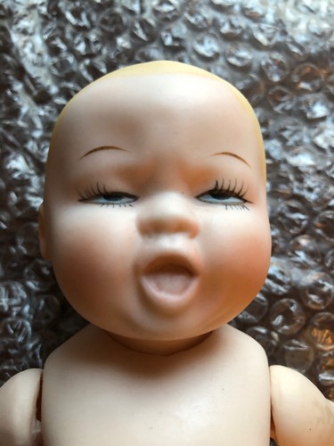 Porcelain Zims Baby 7 3/4" Jointed hips and shoulders - Picture 3 of 12