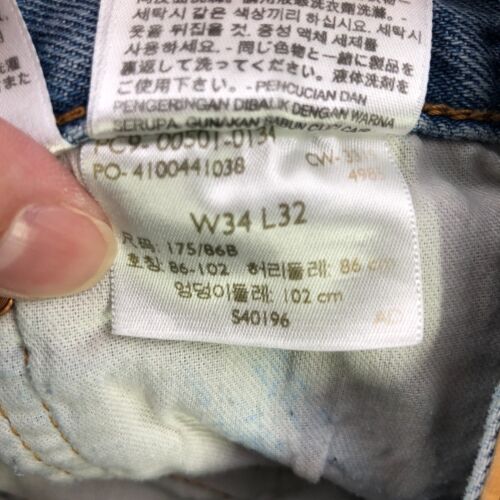 Levis 501 Jeans Mens 34x32 Blue Regular Straight Button Fly Mid Rise Light Denim - Picture 5 of 12