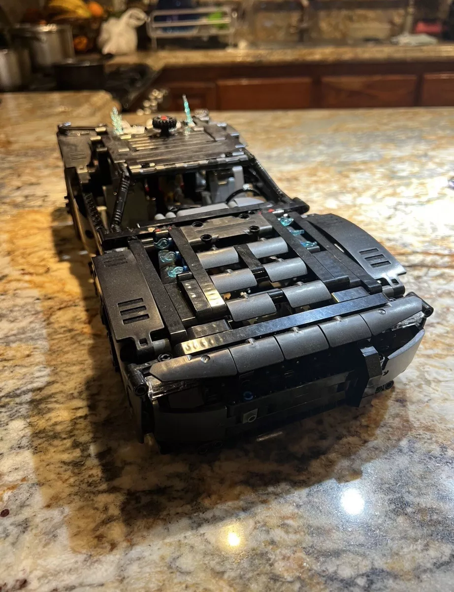 LEGO Technic THE BATMAN - BATMOBILE 42127