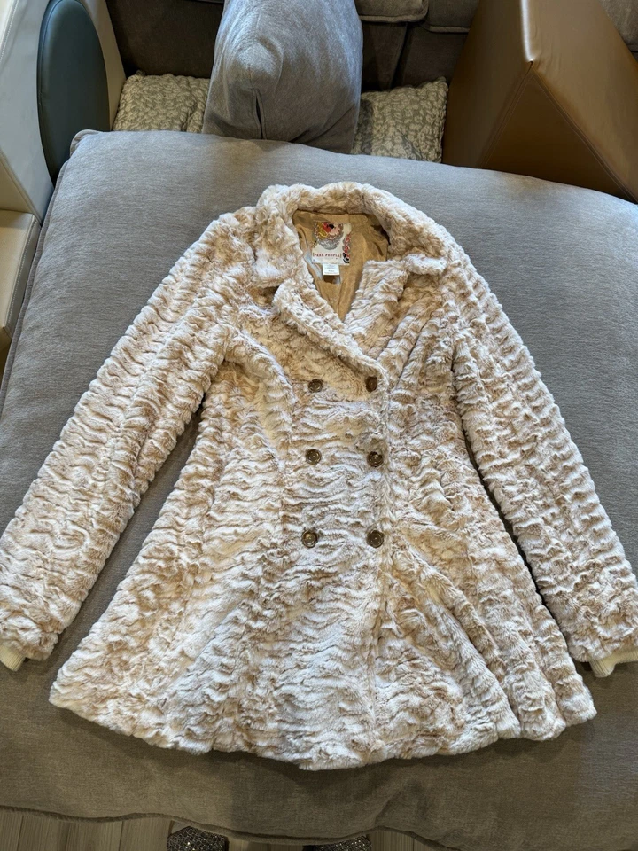 Casaco de pele sintética Free People peito duplo - Imagem 4 de 4