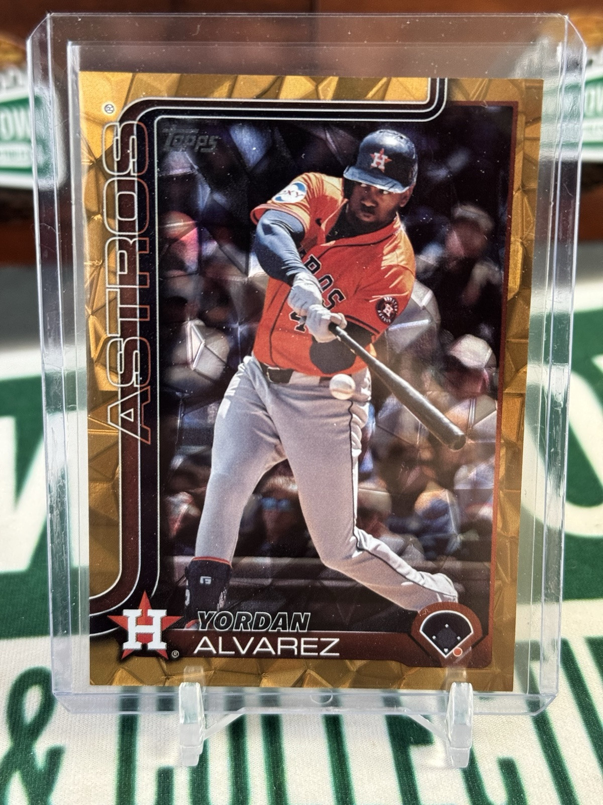 Yordan Alvarez #244 | 2025 Topps Series 1 Gold Diamante 24/50 SP Astros