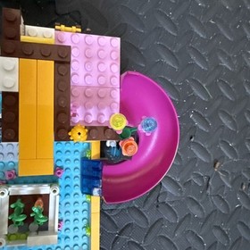 LARGE BULK LOT OF LEGO FRIEND SETS AND MINI FIGURES