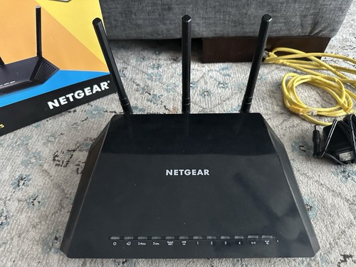 Netgear R7600 Nighthawk AC1750 Inteligentny router WiFi R6700-100NAS (OPEN BOX) - Zdjęcie 2 z 3