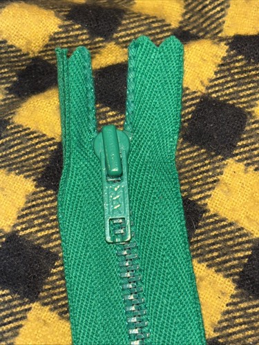 12 Lot New Kelly Green YKK Metal Zipper 22” Automatic Lock NOS Cotton HBT Tape - Picture 4 of 6