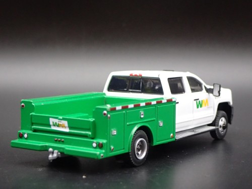 2018 CHEVY CHEVROLET SILVERADO 3500 DUALLY TRUCK W/ HITCH 1:64 DIECAST MODEL CAR - Picture 7 of 7