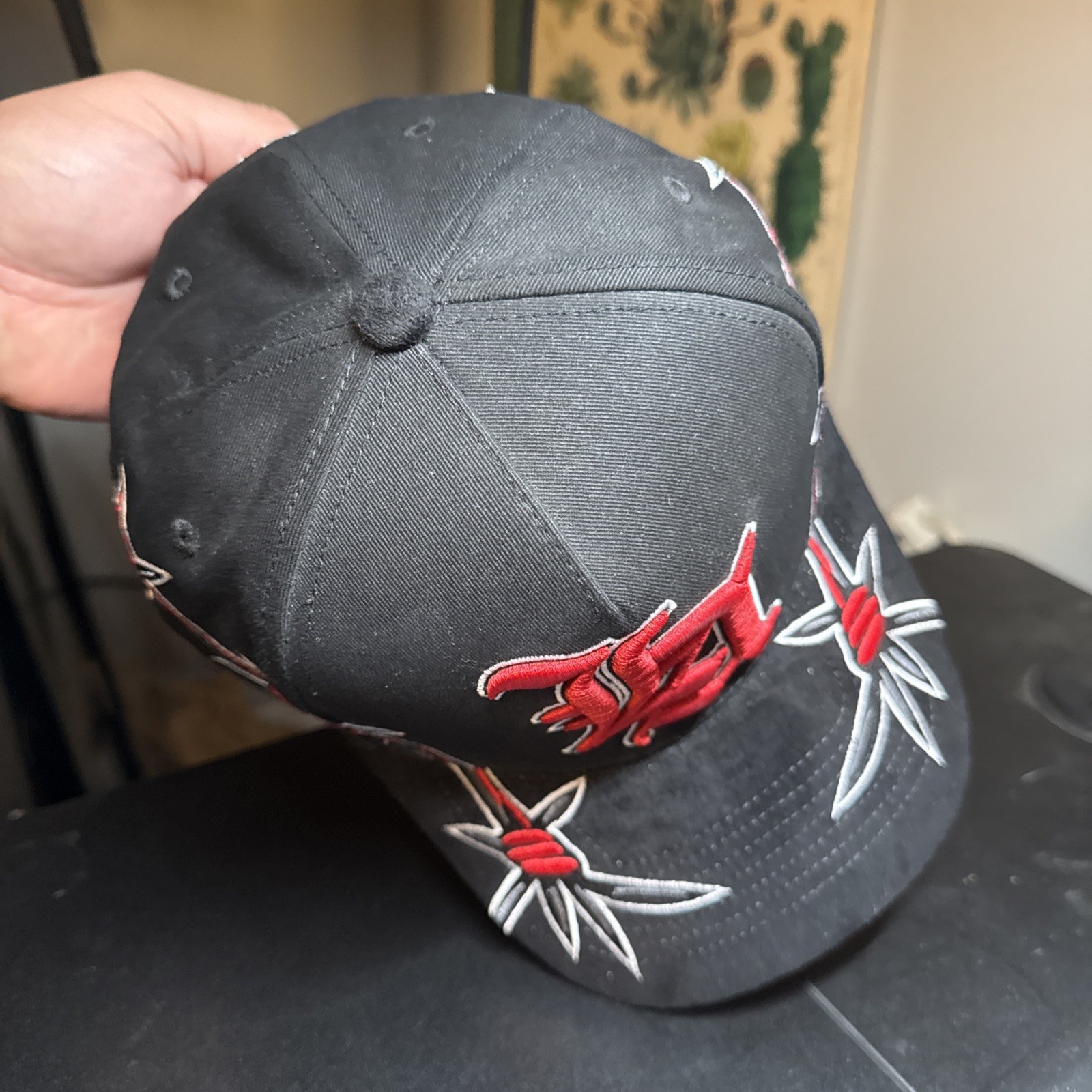 Hat Zun Black And  Red  .RED BARBEWIRE LA Black Brim SnapBack Hat Y2K Sold Out image 8