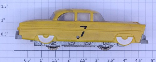 Lionel No. 0068-100 HO Gauge 1961 Yellow #7 Racing Stock Car with Gray Bumpers - Picture 3 of 6